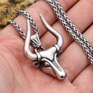 Collar con colgante de cabeza de toro de acero inoxidable yunique, accesorio de regalo de joyería de moda con forma de animal para hombre - Product Image 2