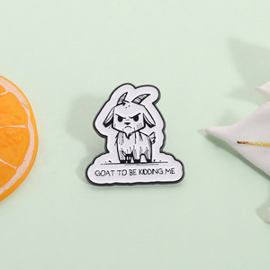 Geit Om Me Voor De Gek Te Houden Emaille Pin Grappige Knorrige Geit Cartoon Metalen Broche Revers Badge Dieren Sieraden Cadeau Groothandel - Product Image 2