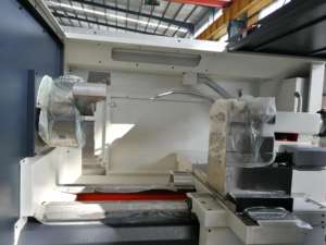 Tornio a Controllo Numerico Automatico CAK6180 con Ampia Apertura, Guida Rigida, Orizzontale, Idraulico, per Taglio Pesante di Precisione - Product Image 4