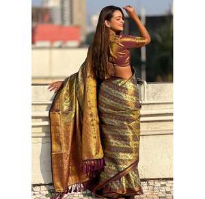 Sari en soie Dharmavaram Leheriya tissé Zari d'origine Elite Weaves, robe élégante de soirée couleur vin - Product Image 5