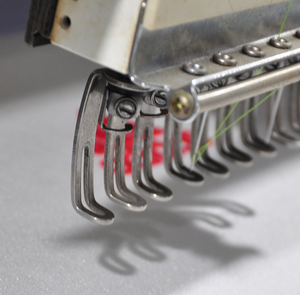 YH 2 cabezales Venta caliente 2 cabezales 9/12/15 agujas bordado monograma software computarizado con tapa funciones de camiseta plana - Product Image 6