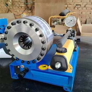 Máquina Engarzadora de Mangueras Hidráulicas Manual para Accesorios de Tuberías de Goma Industriales - Product Image 3