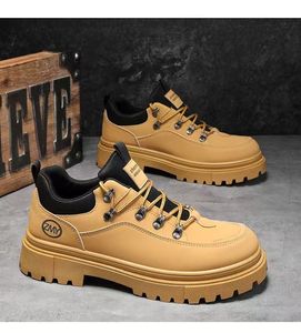 Botas formales de exterior para hombre con suela gruesa, transpirables, con cordones, estilo casual para caminar, diseño nuevo de primavera, color negro. - Product Image 1