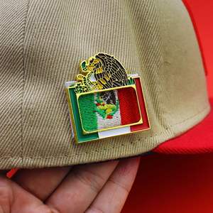 دبابيس شعار النسر المكسيكي المضحكة للقبعات الرياضية، دبابيس شعار مينا ناعمة وصلبة للقبعات والطواقي، بيع بالجملة - Product Image 5