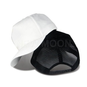 Gorra Trucker Personalizada con Bordado de Alta Calidad, Parche de Anime, Gorra de Béisbol Personalizable con Diseño de Animales, Gorra Trucker de 5 Paneles con Dibujos Animados - Product Image 4