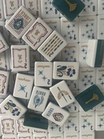 Tuiles de Mahjong Personnalisées Dorées Ginkgo – Ensemble de Table Prêt à l'emploi – Stock Disponible – Cadeau Idéal pour Soirées de Jeu de Mahjong Américain – Fournisseur en Gros OEM ODM