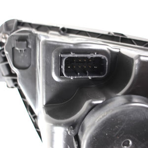 Conjunto de Faros Delanteros Halógenos y Xenón de Alta Calidad, Nuevos, Lado Izquierdo, Eléctricos, con Bombilla, para <span class=keywords><strong>Iveco</strong></span> F-69500013-1 - Product Image 2