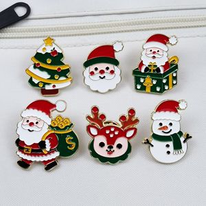 Pins en émail doux à thème de Noël, badges en métal mignons de rennes et de bonhommes de neige de dessin animé - Product Image 6
