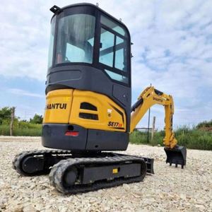 Miniexcavadora Shantui SE17SR de 1.7 Toneladas con Cola Corta, Orugas Retráctiles y Motor Kubota, Máquina Compacta Lista para Usar - Product Image 6