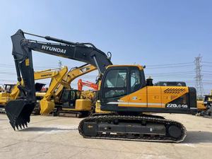 Excavatrice hydraulique d'occasion Hyundai 220LC-9S de 22 tonnes pour tâches lourdes, opérations de chargement de minerai d'or à force de compression élevée - Product Image 5