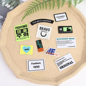 Etiquetas de Tela de Damasco de Algodón Personalizadas para Ropa con Impresión por Transferencia de Calor y Características Sostenibles para Camisetas - Product Image 4