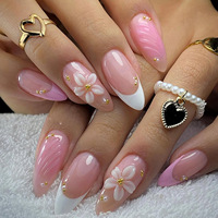 Faux ongles 3D roses style français à motif floral, courts, en forme d'amande, avec paillettes et strass, vente en gros pour l'export.