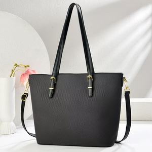 Sac fourre-tout à bandoulière grande capacité, nouveau sac minimaliste pour femmes, sac à main en cuir PU pour femmes - Product Image 3