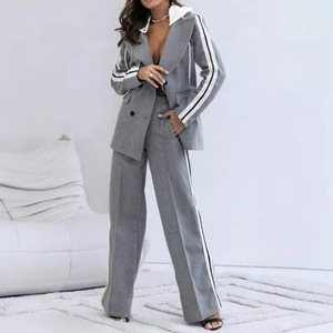 Conjunto Elegante de 2 Piezas para Mujer, Sudadera con Capucha y Solapa, Chaqueta de Manga Larga con Rayas en Contraste, Pantalones Rectos, Traje Femenino, Otoño 2024 - Product Image 1
