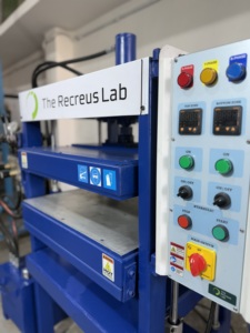 Prensa Hidráulica Combinada de 60x60cm Fabricada en India, Equipo de Prensado Industrial de Alta Resistencia en Venta - Product Image 2