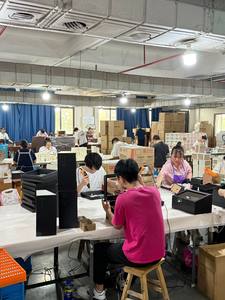 Boîte d'affichage de <span class=keywords><strong>montre</strong></span> de grain de bois rotative en gros directe d'usine 6 emplacements <span class=keywords><strong>remontoir</strong></span> de <span class=keywords><strong>montre</strong></span> <span class=keywords><strong>silencieux</strong></span> pour montres automatiques - Product Image 6