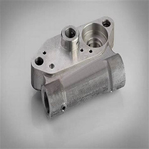 Pièce en aluminium moulé par gravité sur mesure pour la fabrication, finition argentée - Product Image 3
