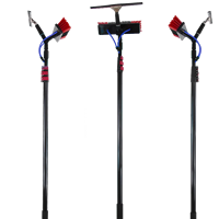 Outil de nettoyage manuel MULTIFIT 7,2 m, les poils en pp sont équipés de grattoirs pour éliminer les taches avec des tiges télescopiques pour s'adapter aux différentes situations