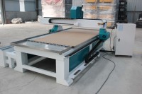 Machine de routeur CNC 1325 pour l'industrie des armoires et des meubles avec jinan rotatif latéral m-shine