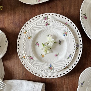 Ensemble d'assiettes en céramique bleu et blanc à fleurs de style français, passe au micro-ondes, <span class=keywords><strong>assiette</strong></span> à soupe/dessert en forme de pétale - Product Image 2