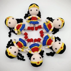 Venta al por mayor de juguete de cartón de ganchillo <span class=keywords><strong>Wonder</strong></span> Women Amigrumi <span class=keywords><strong>muñeca</strong></span> juguetes para niños y niñas regalos Color especificado personalizado - Product Image 5