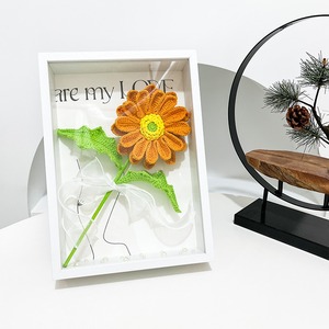 Marco de Fotos con Simulación de Gerbera Tejida a Mano, Ramo Decorativo para Escritorio o Dormitorio, Regalo Festivo - Product Image 4