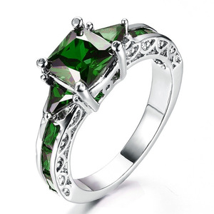 Anello elegante da donna con design scintillante intarsiato, gioielli alla moda per tutti i giorni - Product Image 6