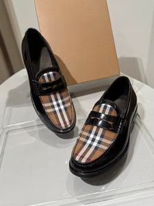 รองเท้าเดรสทางการธุรกิจหัวมนระบายอากาศได้ดีรองเท้าลำลองสุดหรูสำหรับผู้ชายหนังด้านบนพื้นรองเท้ายาง - Product Image 2