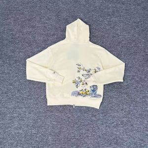 Ensemble veste à capuche en velours fin et pantalon Derschutze pour homme, avec logo brodé, style streetwear tendance et décontracté. - Product Image 1