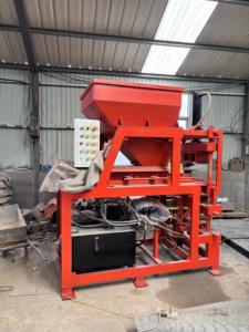 Mesin Pembuat Bata Tanah Liat Hidrolik Otomatis Penuh Wante Machinery WT2-10 untuk Operasi Skala Kecil - Product Image 1