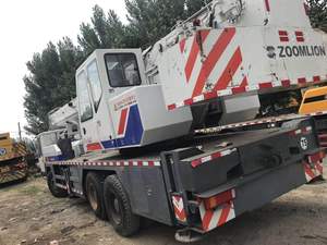 Used 30 Ton ZOOMLION Hydraulic Mobile Truck <b>Crane</b> QY30V with Hangfa <b>Engine</b> 35M Lifting Height and Mobile <b>Crane</b> Tyres - Product Image 4