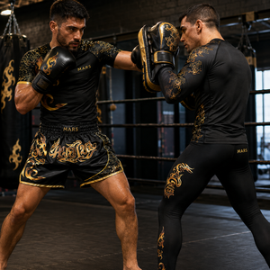Conjunto de 4 Piezas Black Gold <span class=keywords><strong>Dragon</strong></span>: Shorts de Muay <span class=keywords><strong>Thai</strong></span>, Rashguard, Pantalones de Compresión, Logotipo Personalizado, OEM, ODM, MOQ Bajo, Directo de Fábrica - Product Image 2