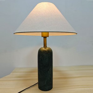 La lampe de chevet dans la chambre de l'hébergement de designer transfrontalier est de style japonais, style chabi, zen, en marbre, hôtel - Product Image 1