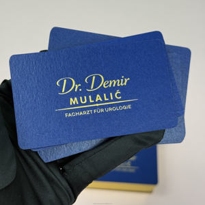 Cartes de visite personnalisées avec logo sur mesure, estampage à chaud en feuille d'or, matériau de carte bleu - Product Image 3