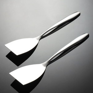Spatule de cuisine japonaise en acier inoxydable 304, idéale pour la cuisson des steaks, des crêpes, des grillades et des pizzas - Product Image 2