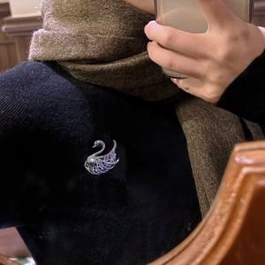 Broche élégante en forme de cygne violet, 10-11 mm, Tahiti Platinum Gray, broche polyvalente pour la poitrine, accessoires de collier, épingles, motif de forme - Product Image 4