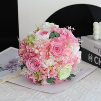 Groothandel Elegante Bruidsboeket met Handgeknoopte Rozen en Baby's Adem, Ge conserveerde Bloemen voor Bruidsevenementen, OEM Aanbod, Moederdag