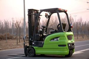 HSLLIFT Yeni 2.5 <span class=keywords><strong>Ton</strong></span> 3 Tekerlekli Elektrikli Dengeli Forklift <span class=keywords><strong>4.5</strong></span>/5M Yatay Hareket -18 Soğuk Zincir Deposu - Product Image 5