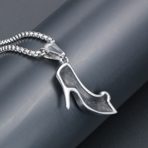 สร้อยคอจี้รองเท้าส้นสูงของผู้หญิงทำจากสเตนเลส SP778เครื่องประดับสำหรับงานเลี้ยง - Product Image 4