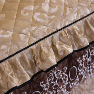 Juego de faldones de cama de terciopelo con encaje de lujo, estilo europeo, con bordado de flores y plantas, para un mejor descanso. - Product Image 5