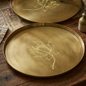 Assiette décorative ovale en métal avec motif de lotus gravé, style chinois traditionnel fait main, motif végétal - Product Image 5