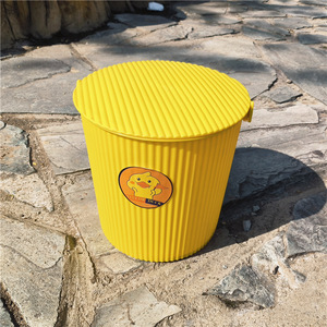 <b>Plastic</b> Bath Bucket <b>Stool</b> 25cm With Lid For Kindergarten Home Bathroom Use Mixed Color - Product Image 3