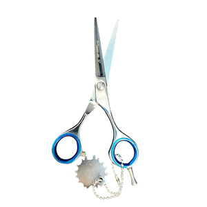 Tijeras de peluquería J2 Japan Steel, hoja de titanio japonesa con mango de cerámica para adelgazamiento y uso en salón - Product Image 3