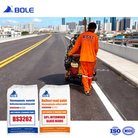Peinture thermoplastique pour marquage routier, excellente stabilité à la fusion, résistante aux fissures, haute rétro-réflexion