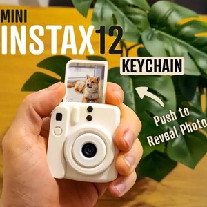 Llavero Antiestrés de Plástico Impreso en 3D con Diseño de Mini Polaroid, Puede Contener <span class=keywords><strong>Fotos</strong></span> Pequeñas de 1.0 Pulgadas, Éxito de Ventas Transfronterizo - Product Image 1
