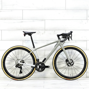 VENTES AUX ENCHÈRES Vélo de route C-a-nnondaleee Synapsee Carbonnn 1-RLE - 2023, 48cm - Product Image 1