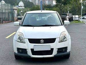 Suzuki Swift 1.3L manuelle d'occasion 2012 – Voiture compacte japonaise économe en carburant, véhicule d'occasion abordable pour l'exportation - Product Image 2