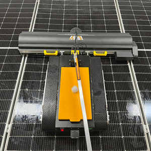 Robot drone de nettoyage de panneaux solaires télécommandé, construction en plaque de fer galvanisé, couleur gris argenté, pour le nettoyage - Product Image 4