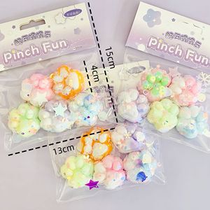 Juguete Antiestrés de Goma con Forma de Pata de Gato, Colorido, Mini, para Niños, Venta al por Mayor - Product Image 3