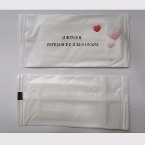 Usine en gros main bouche lingettes humides rinçables Mini petite taille de voyage jetable Non-tissé <span class=keywords><strong>Restaurant</strong></span> nettoyage utilisation - Product Image 5
